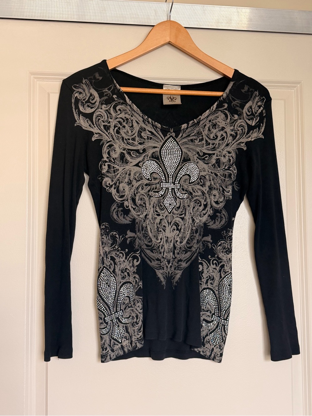Women’s Y2K Black Long-Sleeve Embellished Fleur-de-Lis Top